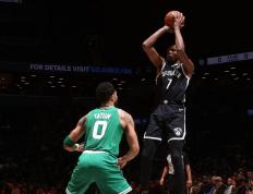 PG电子线上登入-尼克斯击败篮网，绿军全队表现出色